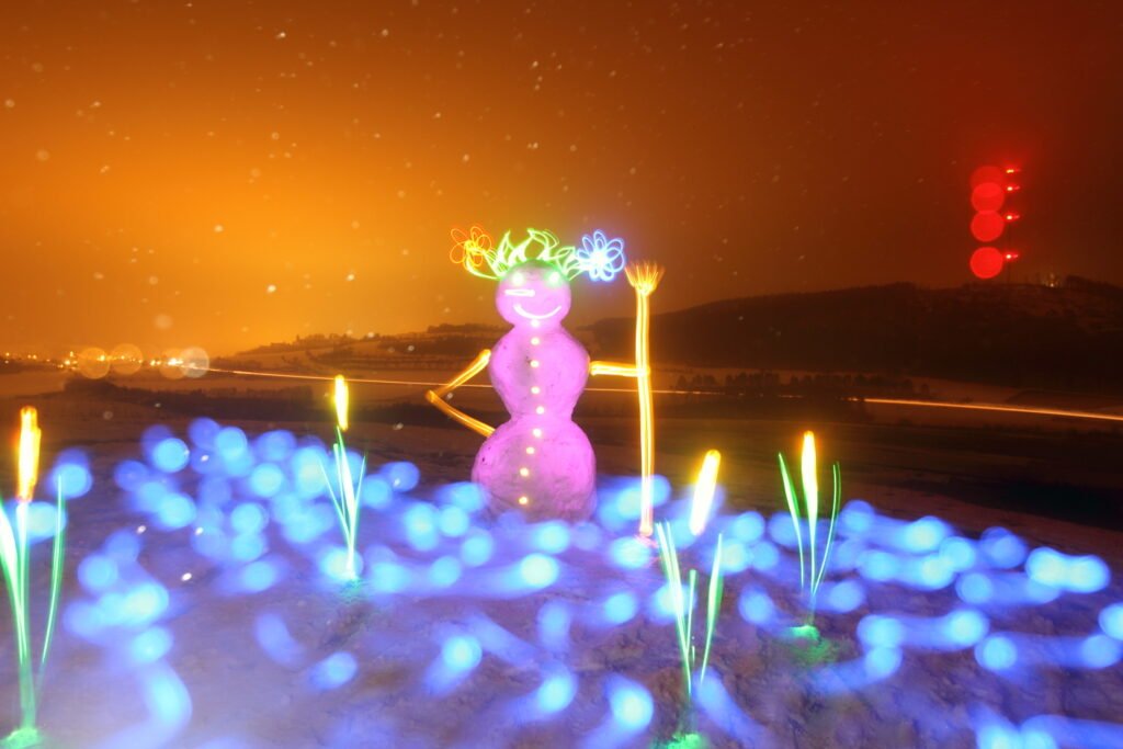 Lichtzeichnung einer pinken Gestalt (Schneeman), IrisDraw Portfolio